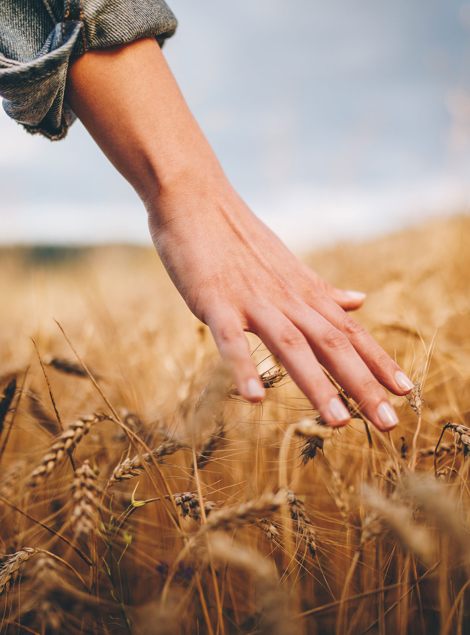 oekostrom-fair-nachhaltig-111-jahre-region-uezw-energie-1628x2200