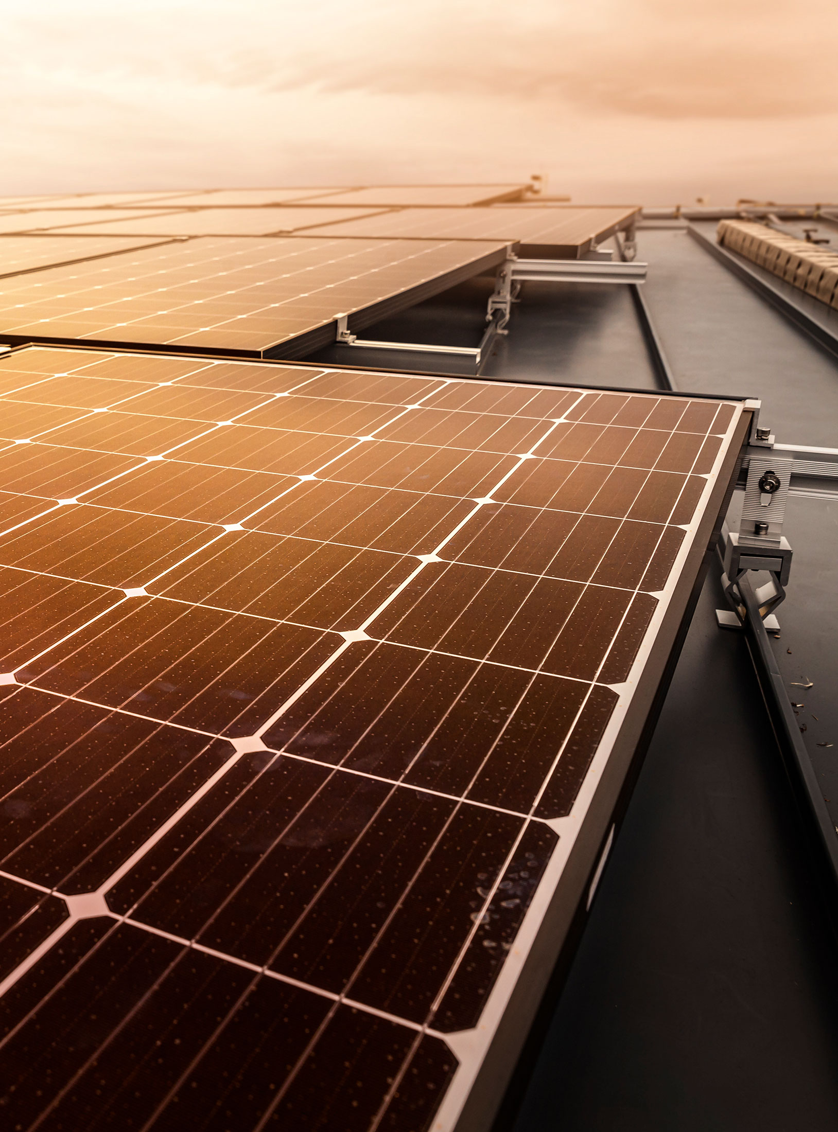 strom-einspeisen-erzeugungsanlage-uezw-netz-energie-1628x2200