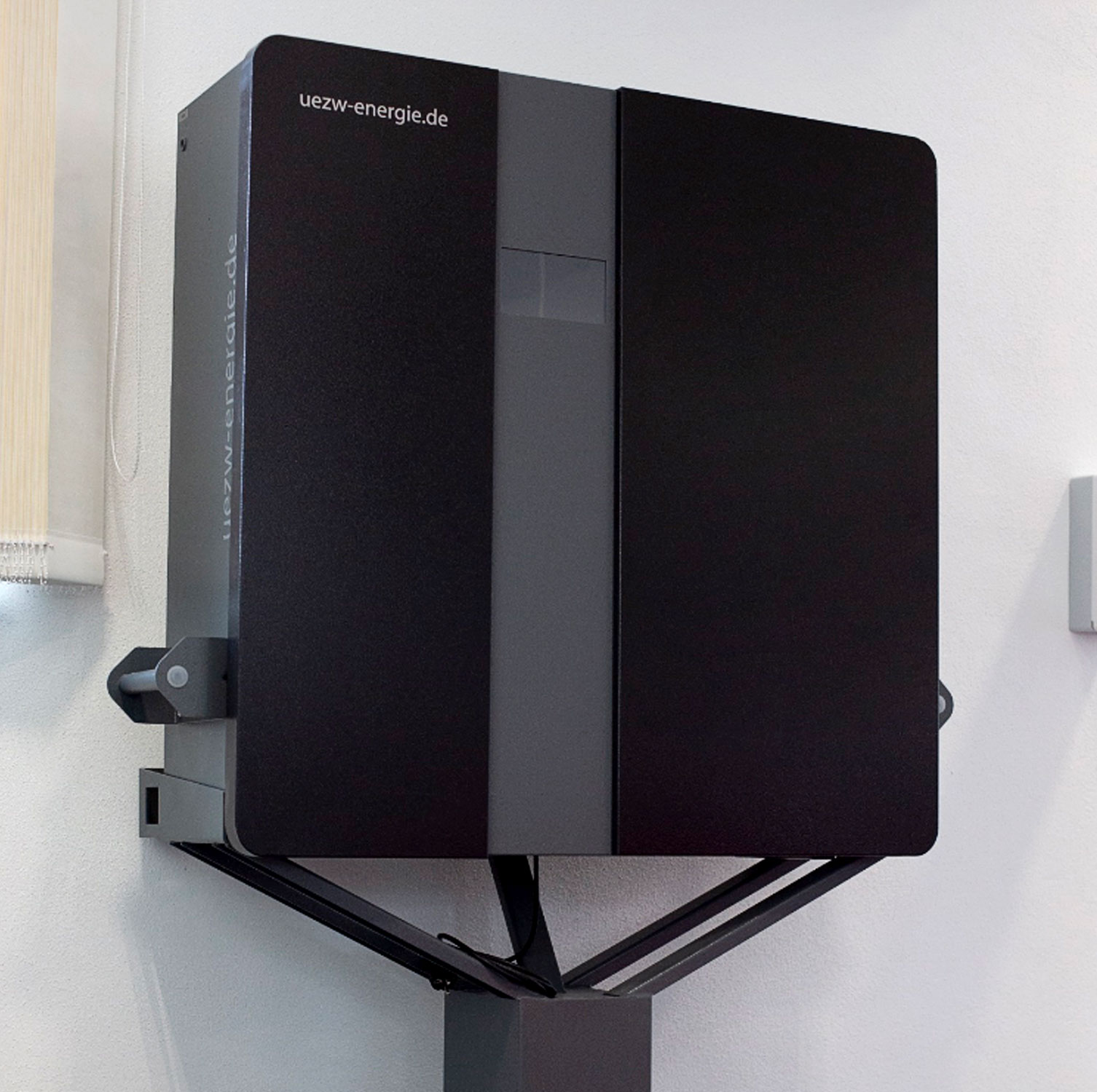 stromspeicher-photovoltaik-imagekampagne-uezw-energie-1506x1500