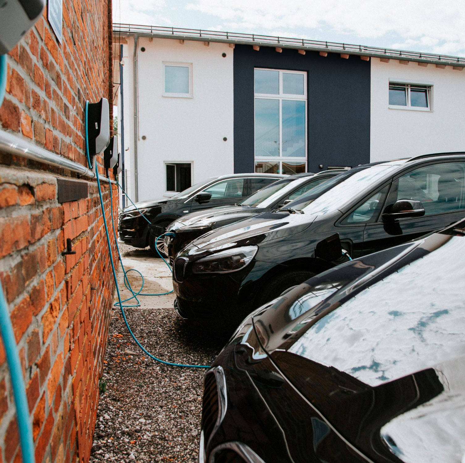 e-mobilitaet-laden-im-netzgebiet-uezw-energie