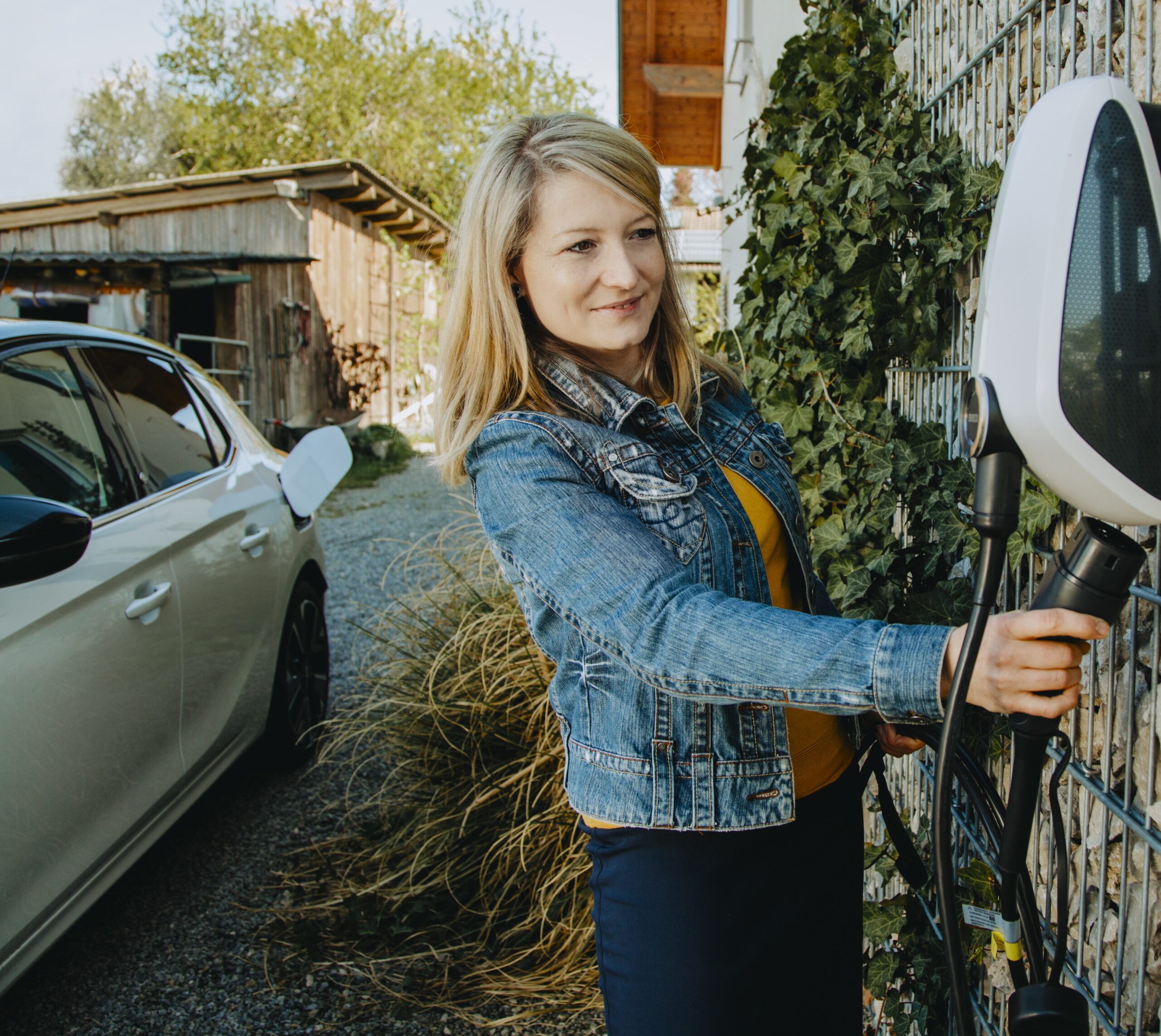 UZW_2105FS_Wallbox_Home_RGB_RZ_neu